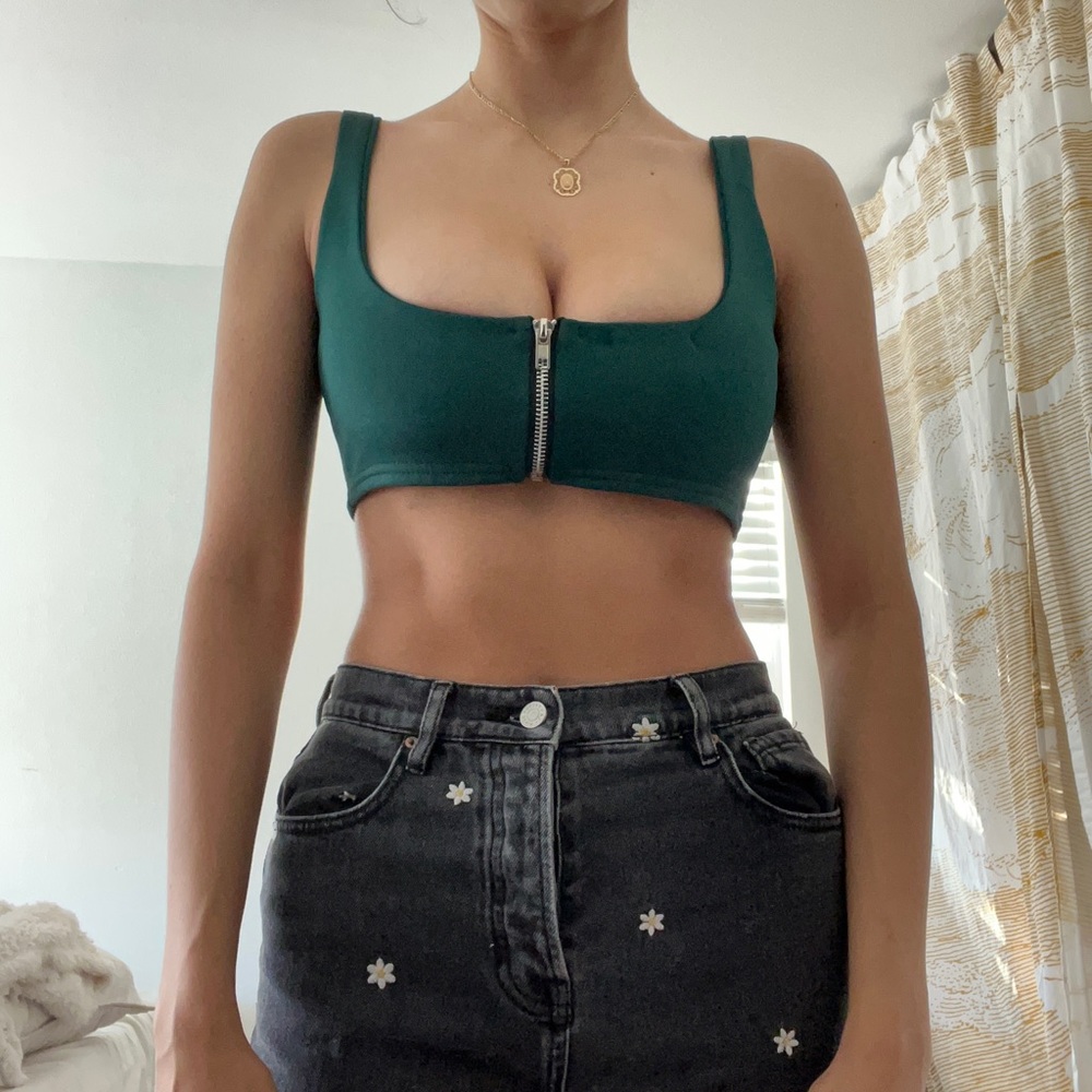 Green crop top